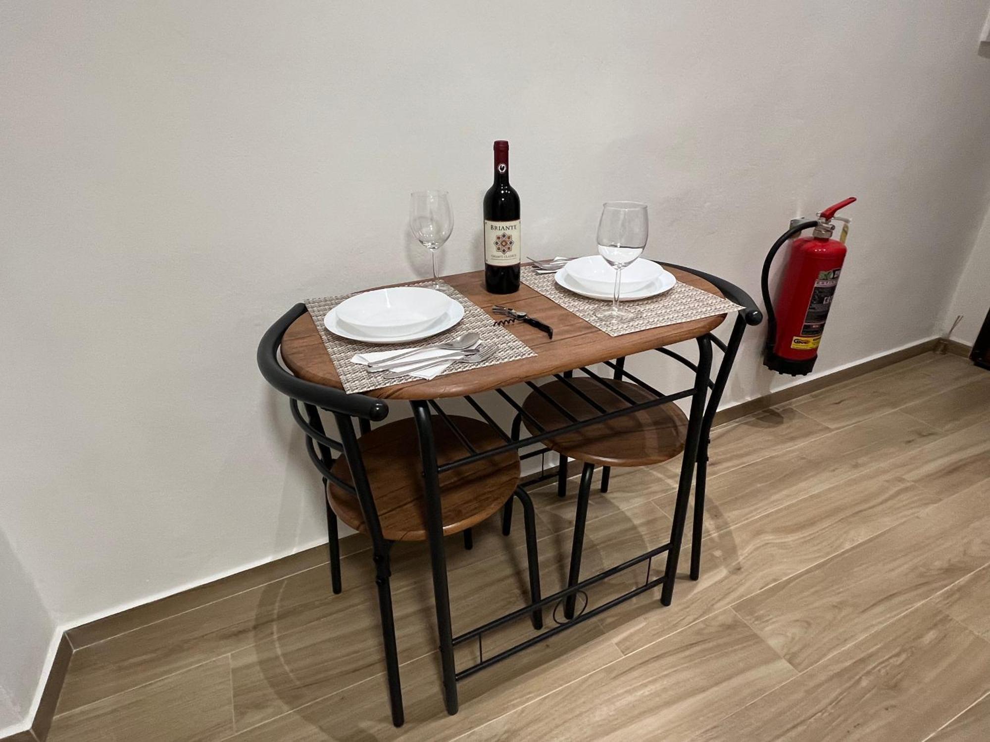 Al 106 Apartment Free Wi-Fi 5 Min Dalla Stazione Prato  Exterior photo